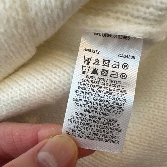 New French Connection Gold Button Babysoft Cream Cardigan Retail $118 Size Large - Picture 8 of 9